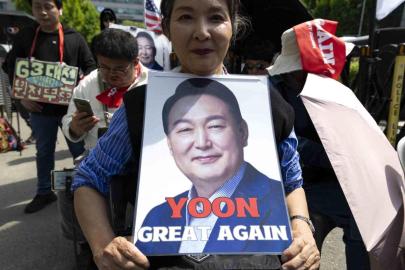 Eski Güney Kore Devlet Başkanı Yoon'a verilen 5 yıllık hapis cezası 7 yıla çıkarıldı