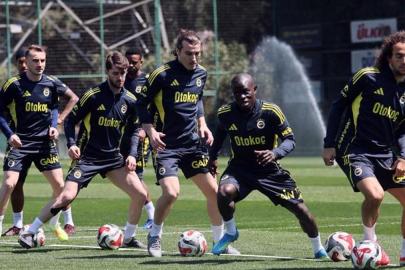 Fenerbahçe'de iki yıldız Konya'da yok! Kamp kadrosu açıklandı