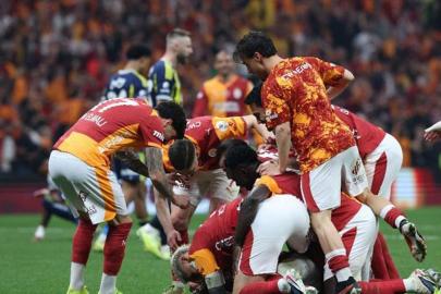 Galatasaray evindeki yenilmezlik serisini derbide sürdürdü