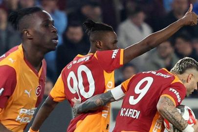 Galatasaray'ın yıldızı Wilfried Singo kritik anda sahneye çıktı! Şık golle ağları sarstı