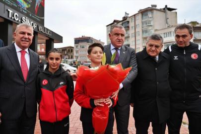 Gençlik ve Spor Bakanı Bak Sinop'ta ziyaretlerde bulundu