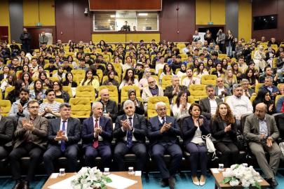 Hatay'da düzenlenen panelde Filistin'de yaşanan insanlık dramına dikkat çekildi