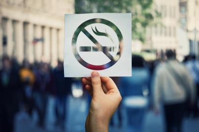 İngiltere'de 2009 sonrası doğanların sigara satın almasını engelleyen düzenleme yürürlüğe girdi