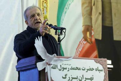 İran Cumhurbaşkanı Pezeşkiyan'dan "İran için canımı feda etmeye hazırım" mesajı