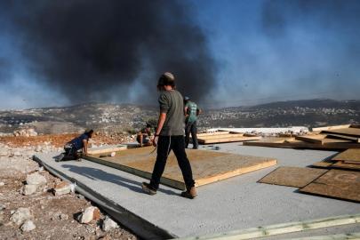 İşgalci İsrailliler, Batı Şeria'da Filistinlilere ait 150 hayvanı çaldı