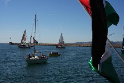 İsrail Ordu Radyosu: İsrail donanması Küresel Sumud Filosu'ndan 7 tekneyi ele geçirdi