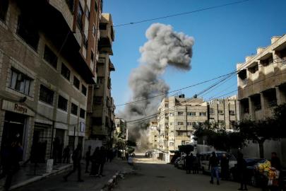 Katil İsrail'in Gazze'ye saldırılarında can kaybı 72 bin 329'a yükseldi