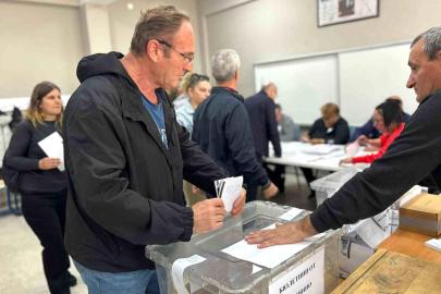 Kırklareli'nde Bulgaristan seçimleri için çifte vatandaşlar sandık başına gitti
