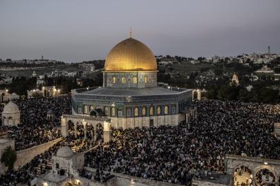 Mescidi Aksa 41 gün sonra ibadete açıldı