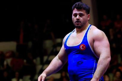 Rıza Kayaalp tarih yazdı