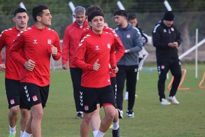 Sivasspor'da İsmet Taşdemir’in aklı play-off'ta!