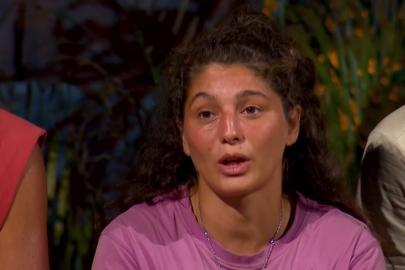 Survivor Seren Ay'ın Murat Boz şakası sonrası nişanlısı tüm fotoğrafları kaldırdı