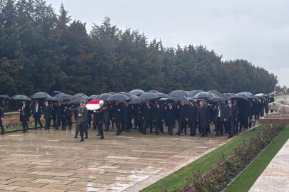 TBMM Başkanı Kurtulmuş ve devlet erkanından Anıtkabir'e ziyaret