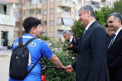 Vali Yavuz, Kozan'da vatandaşlarla bir araya geldi