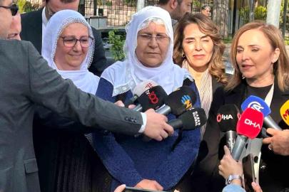 'Barış Anneleri' heyeti Adalet Bakanlığına Öcalan'la görüşmek için dilekçe sundu