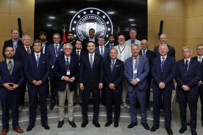 Bakan Bayraktar, Türkiye'nin enerji vizyonunu Belçikalı şirket temsilcileriyle paylaştı