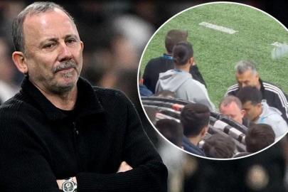 Beşiktaş tribünlerinden olay hareket! Sergen Yalçın'a su şişesi fırlatıldı