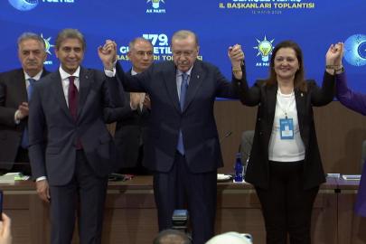 Burcu Köksal AK Parti'de! Rozetini Erdoğan taktı, ilk sözleri manidar