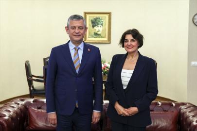 CHP Genel Başkanı Özel, Avrupa Yeşil Partisi Eş Genel Başkanı Tsetsi ile görüştü