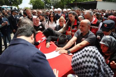 Çorlu’da Şehit Polisler Erkan Tütüncüler ve Emrah Koç Son Yolculuğuna Uğurlandı