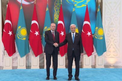 Cumhurbaşkanı Erdoğan, Kazakistanlı mevkidaşı Tokayev ile Astana'da görüştü