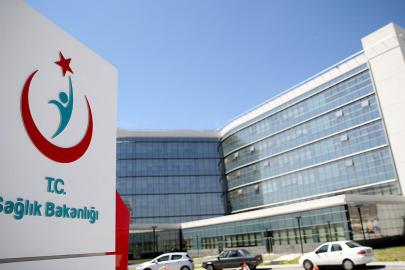 Hantavirüs vakası görülen gemideki 3 Türk vatandaşı yarın Türkiye'ye getirilecek