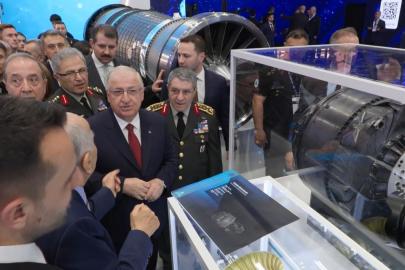 Milli Savunma Bakanı Güler, SAHA 2026 Fuarı'nda YILDIRIMHAN'ı Tanıttı
