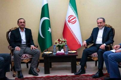Pakistan Genelkurmay Başkanı Munir, İran Dışişleri Bakanı Arakçi ile görüştü