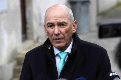 Slovenya'da aşırı sağcı Jansa başbakan seçildi