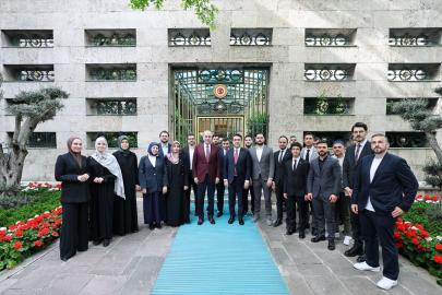 TBMM Başkanı Kurtulmuş, yurt dışındaki genç sivil toplum kuruluşu temsilcilerini kabul etti Açıklaması