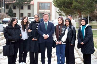 Vali Aydoğdu'dan gençlere umut dolu mesaj