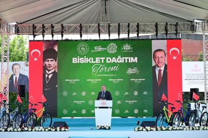 Bakan Bak: Bisikletlerle çevre ve spor bilinci aşılanıyor