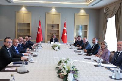 Cevdet Yılmaz, Cumhurbaşkanlığı Ekonomi Politikaları Kurulu üyeleriyle görüştü