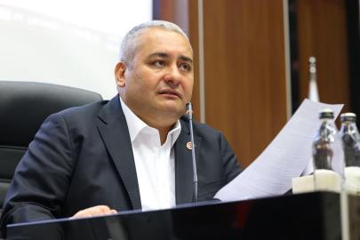 CHP'den istifa etmişti! Mesut Özarslan, CHP'nin yeni MYK üyelerine tebrik çiçeği gönderdi