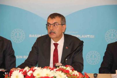 Bakan Tekin: "2013 yılından itibaren Erzurum’da 187 okul yaptık"