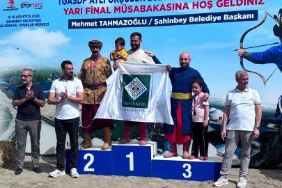 Elazığlı atlı okçular Gaziantep’te zirveyi fethetti