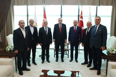 HÜDA PAR Genel Başkanı Yapıcıoğlu, Cumhurbaşkanı Erdoğan ile bir araya geldi